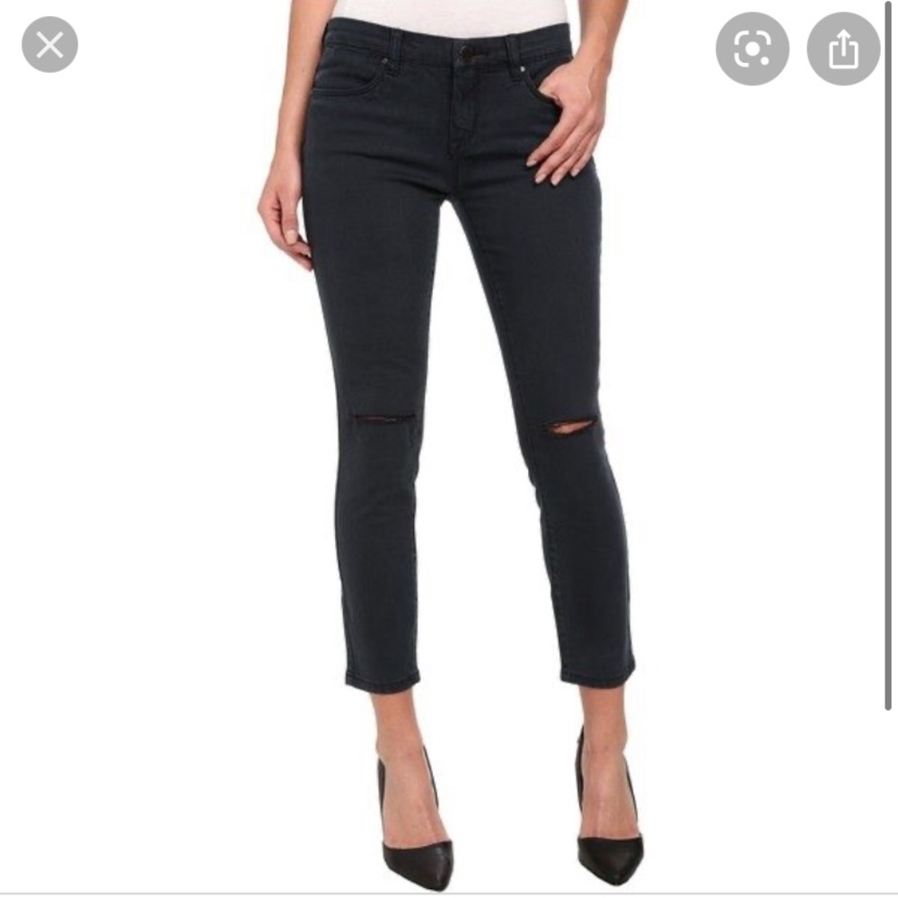 MOVING SALE BLANKNYC cruisin for a bruisin crop jeans